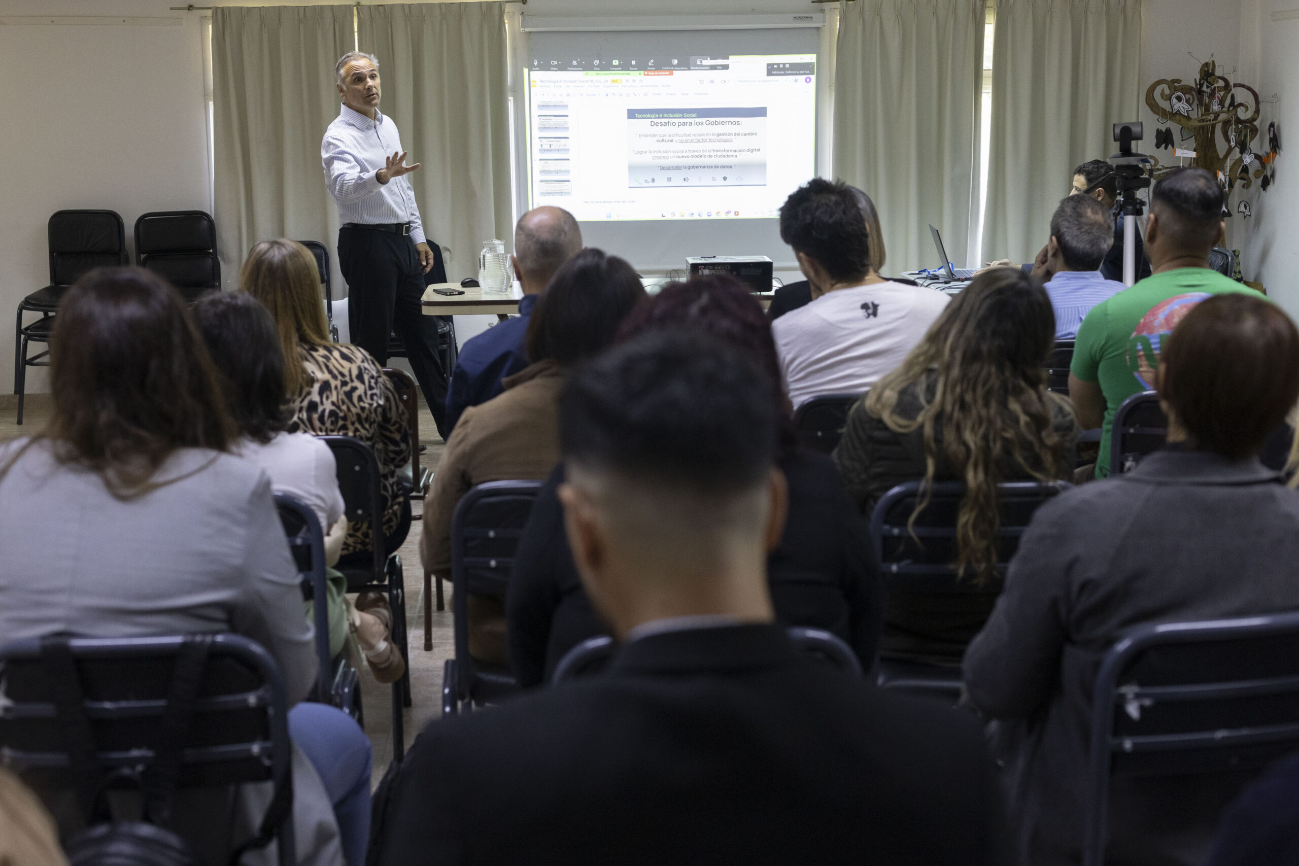 La Defensoría del Pueblo se interiorizó sobre el Plan de Modernización del gobierno provincial.