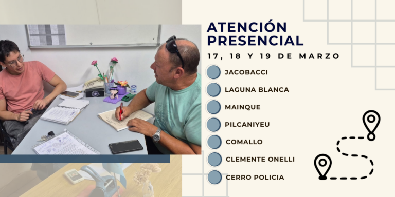 en una oficina, asesor de la Defensoría del Pueblo atiende a un ciudadano